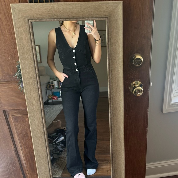 pilcro black denim jumpsuit flare - Picture 6 of 7